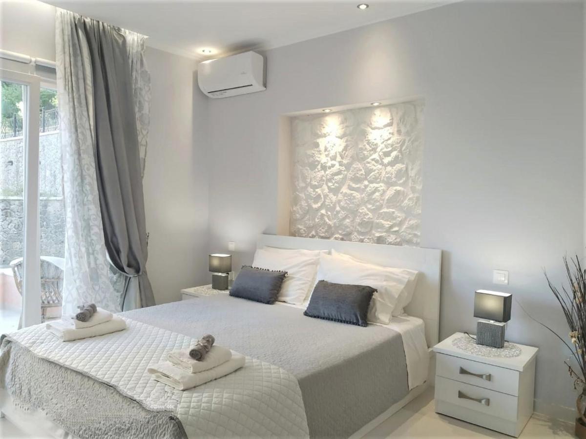 Sunshine 3 With Sea View Ferienhaus